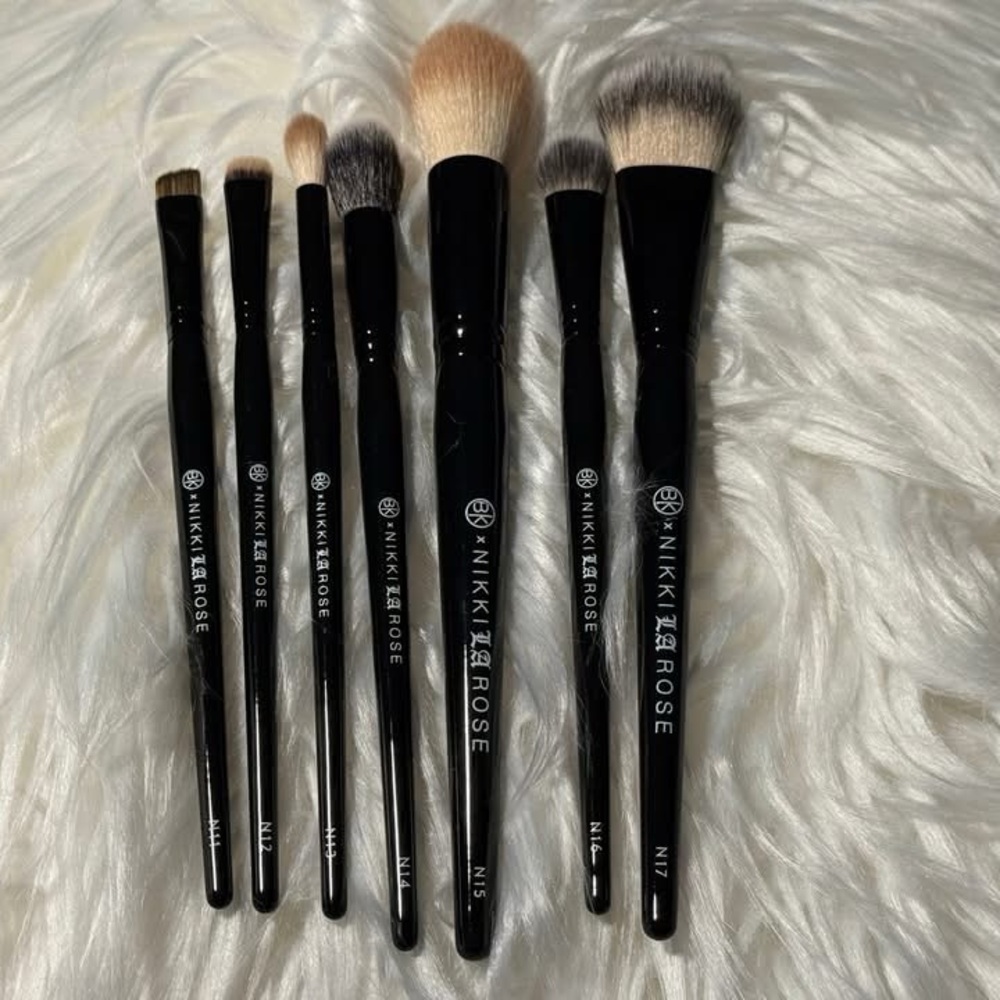 Nikki La Rose Makeup Brush Set